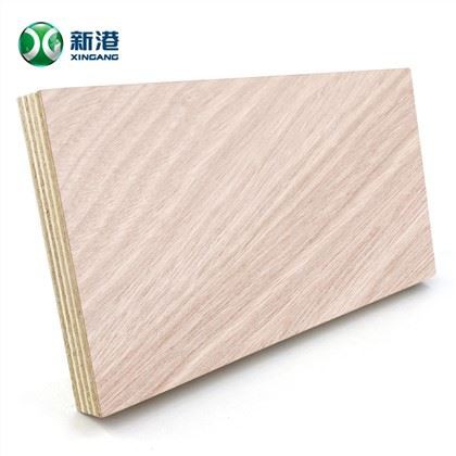Piel de la puerta 18 mm Buena calidad Madera contrachapada comercial Grado de muebles Madera contrachapada natural barata