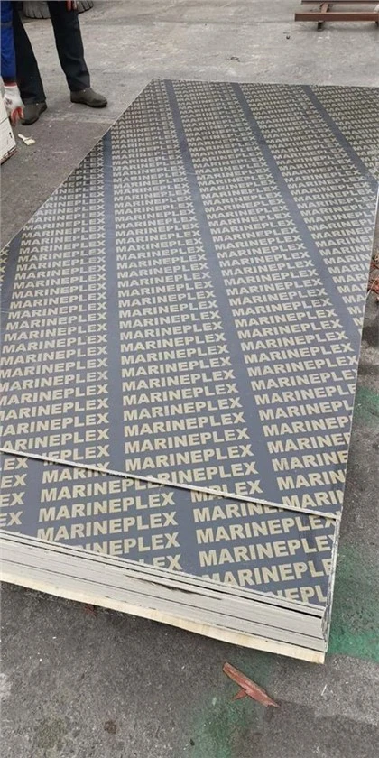 Madera contrachapada con revestimiento de película de 18 mm - Hecho en China