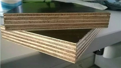 Madera contrachapada con revestimiento de película de núcleo de madera dura de 18 mm